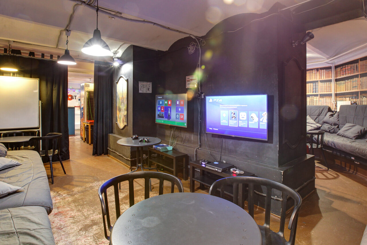 Арендовать CheckPoint Зал с настольными играми 