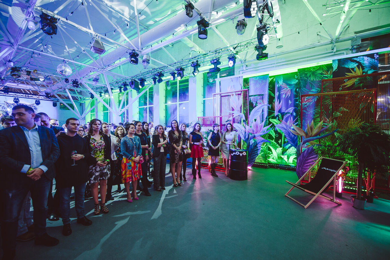 Арендовать Лофт "МОДУЛЬ" Брутальный лофт с барной стойкой