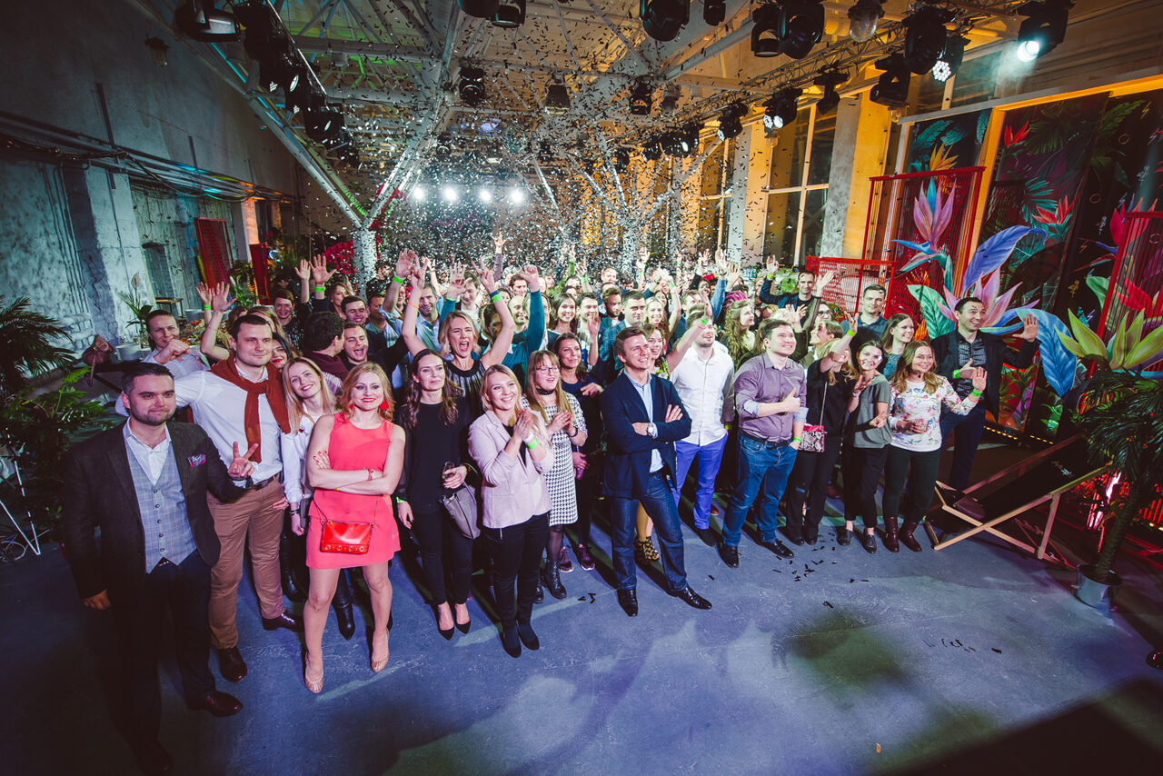 Арендовать Лофт "МОДУЛЬ" Брутальный лофт с барной стойкой