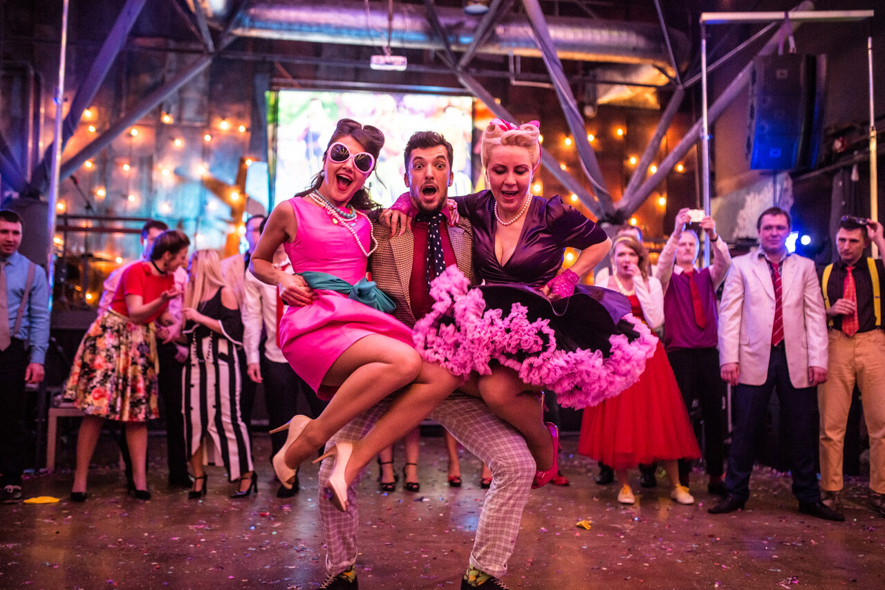 Арендовать Лофт "МОДУЛЬ" Брутальный лофт с барной стойкой