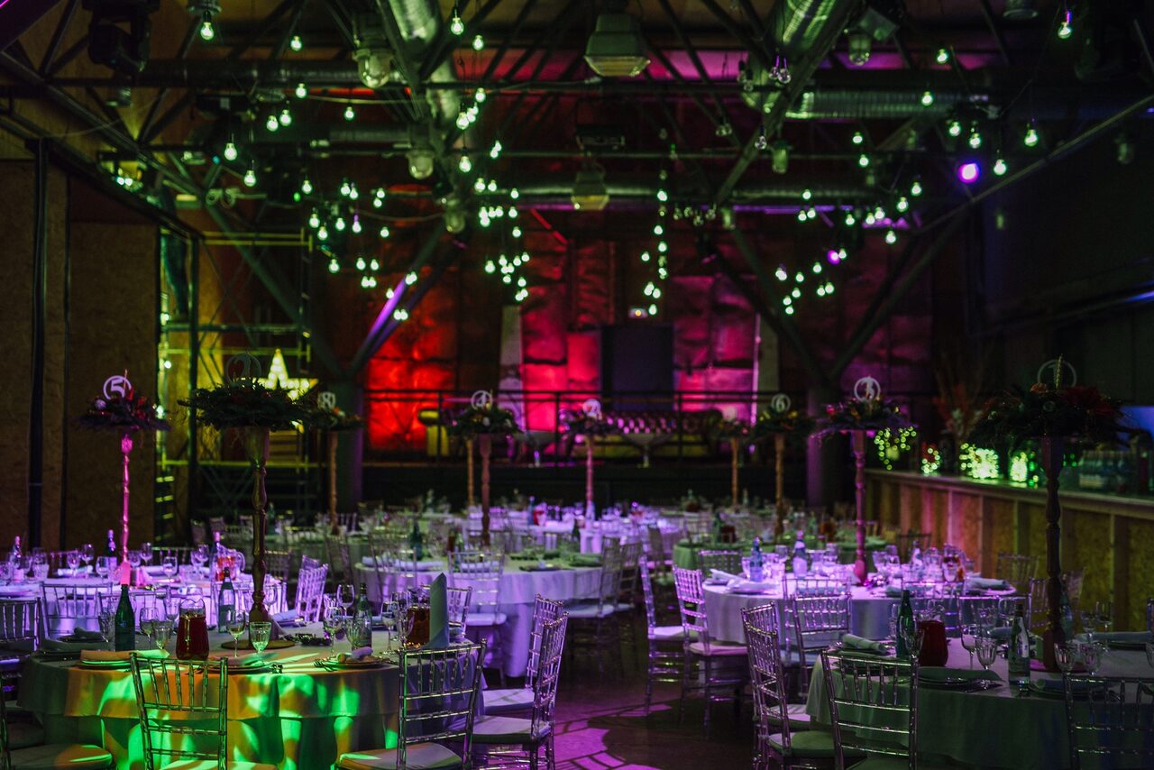 Арендовать Лофт "МОДУЛЬ" Брутальный лофт с барной стойкой