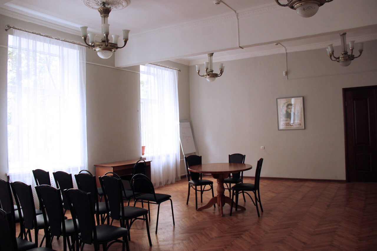 Арендовать Паркетное пространство 