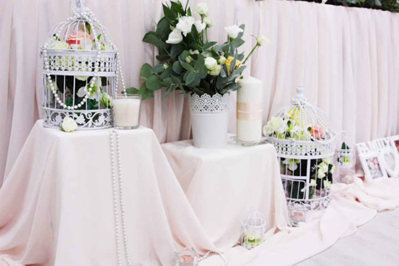 Арендовать Apriori Photo Просторный лофт с подиумом 