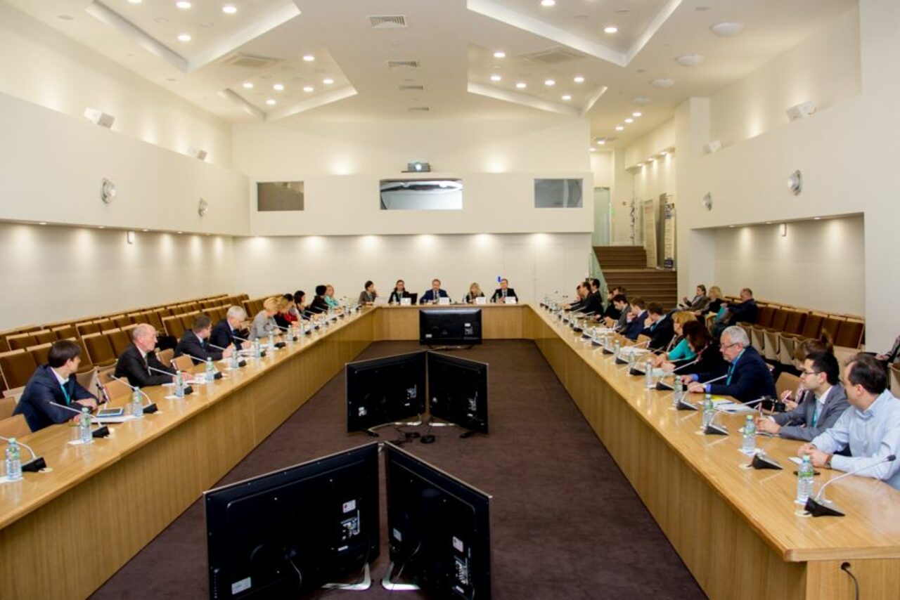 Арендовать Аналитический Центр при Правительстве РФ