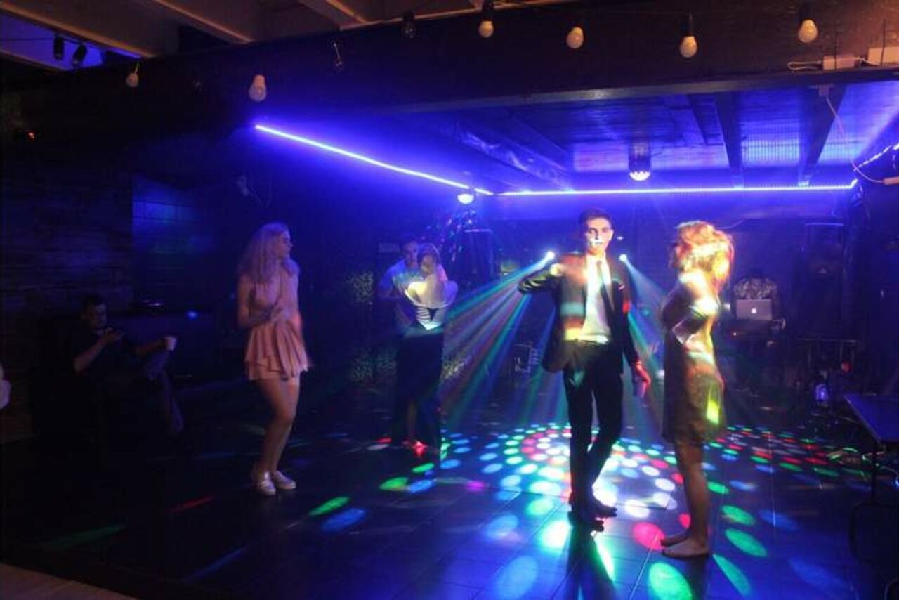 Арендовать лофт с камином и мансардой