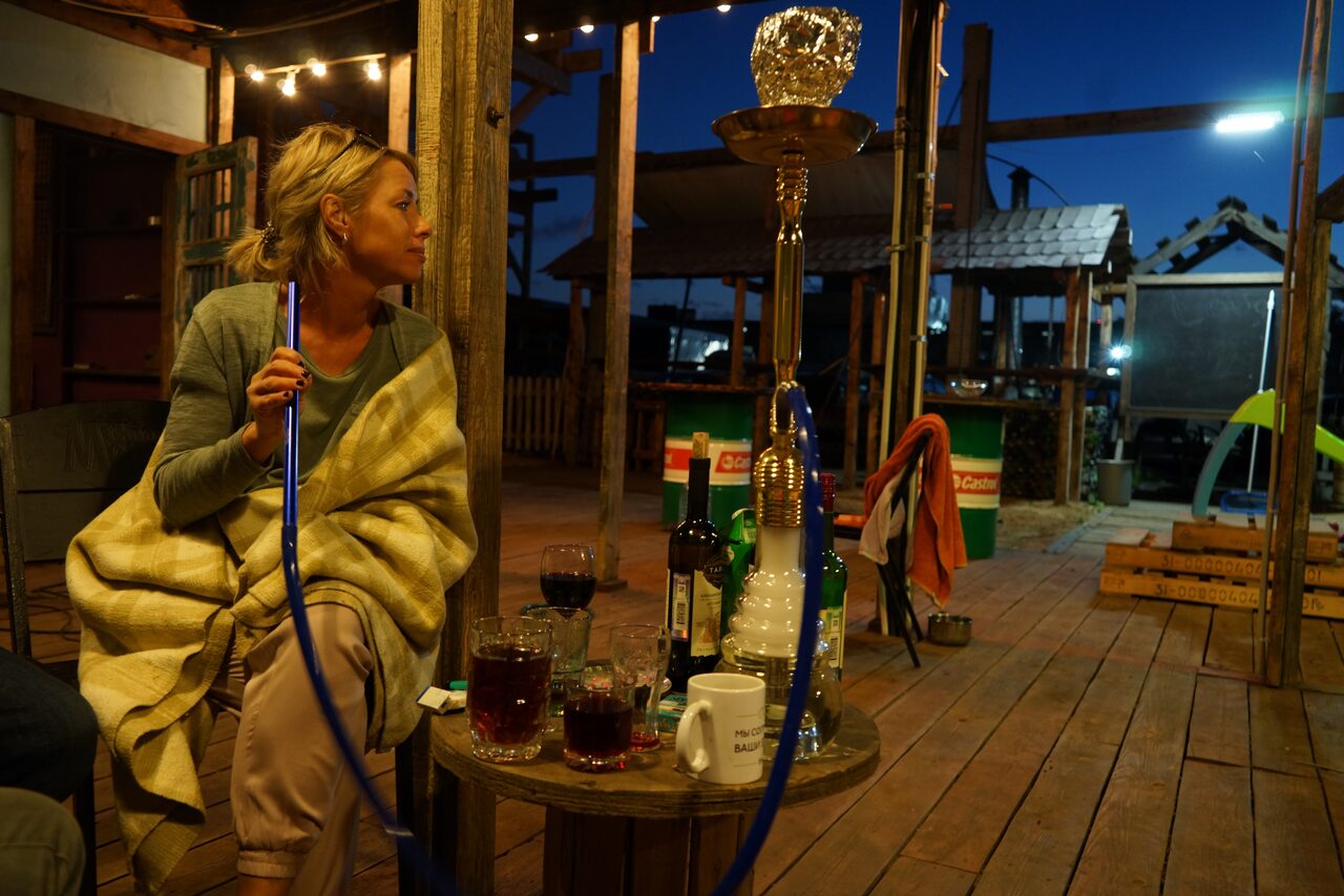 Арендовать  Summer veranda with swimming pool