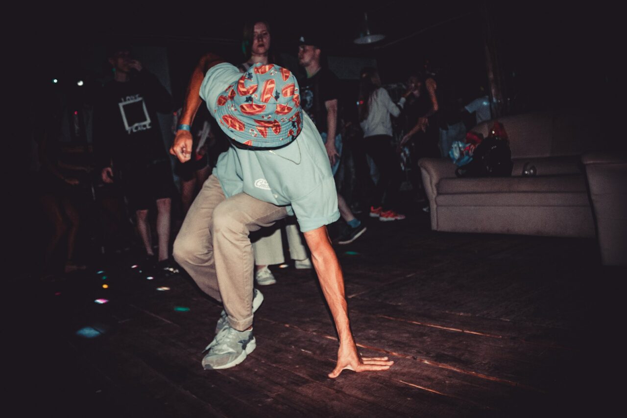 Арендовать  Summer veranda with swimming pool