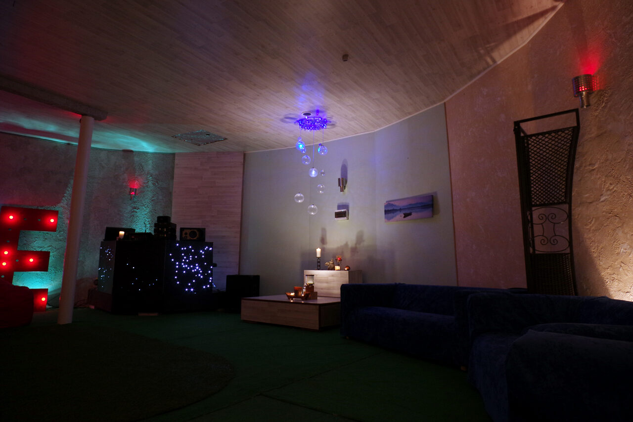 Арендовать Лофт в сказочном саду 