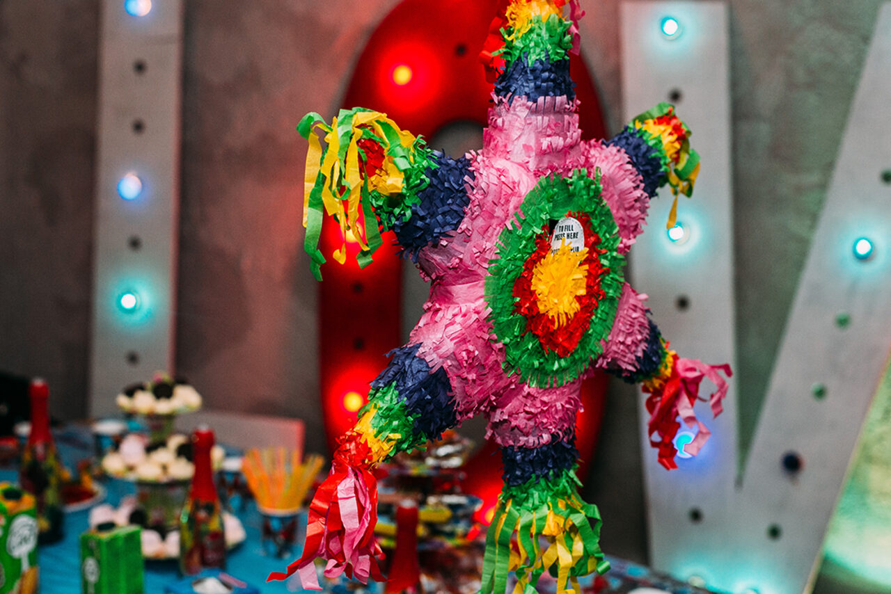 Арендовать Лофт в сказочном саду 