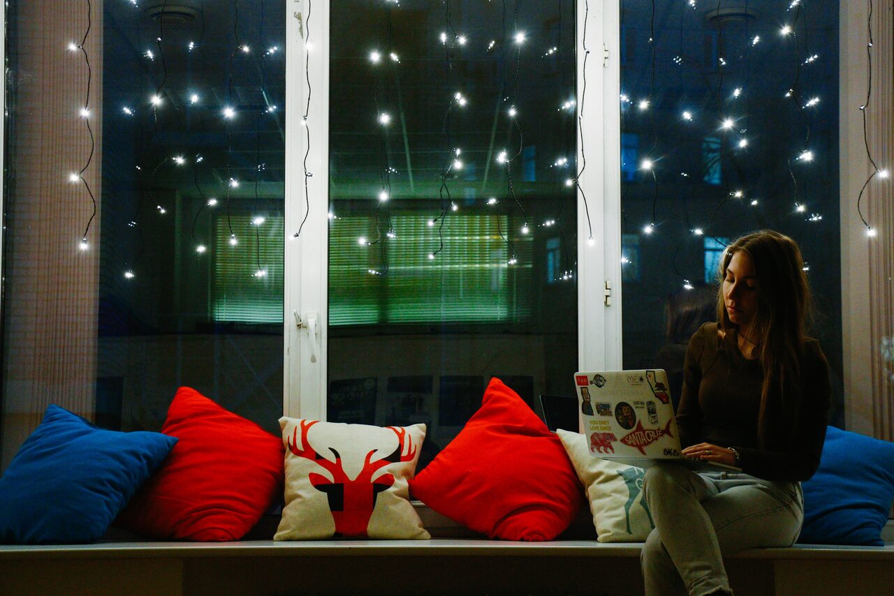 Арендовать Moscow English Club Двухуровневый зал