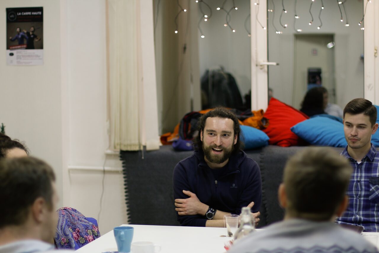 Арендовать Moscow English Club Двухуровневый зал