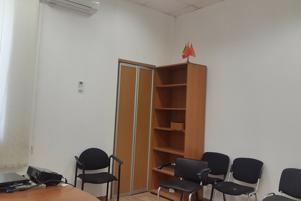 Арендовать Art in Style Светлый кабинет в центре