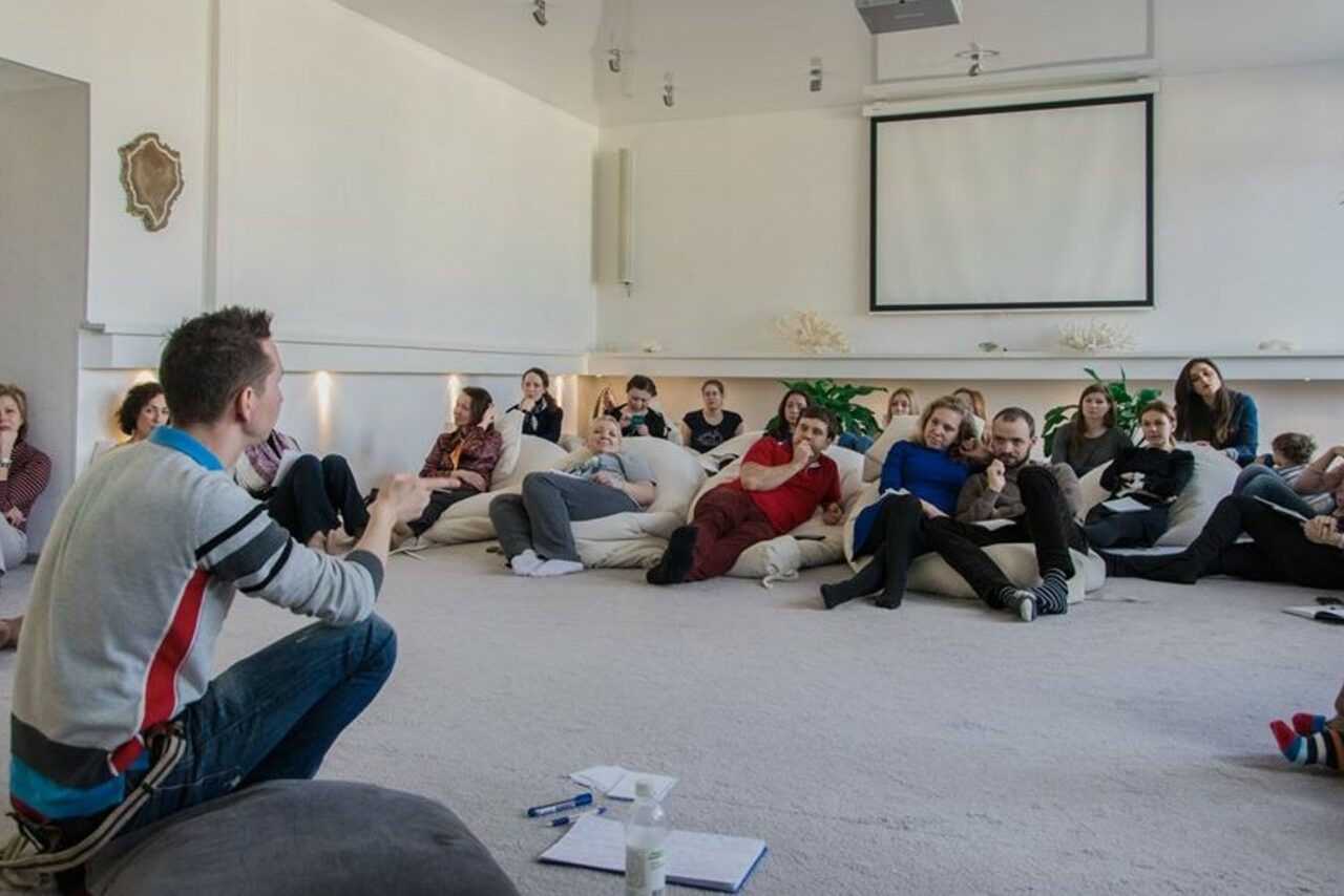 Арендовать Вэйв Арт центр "Сотворение"