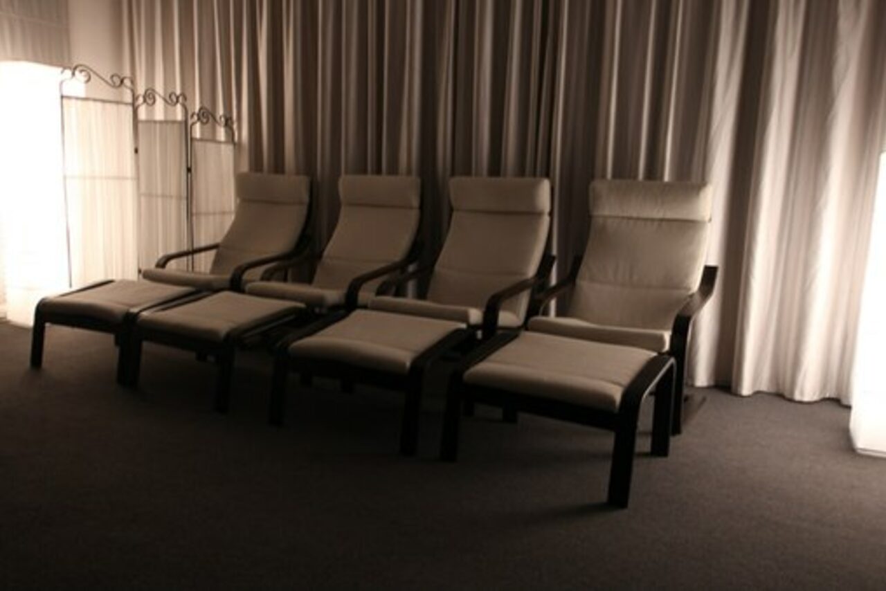 Арендовать Вэйв Арт центр "Сотворение"