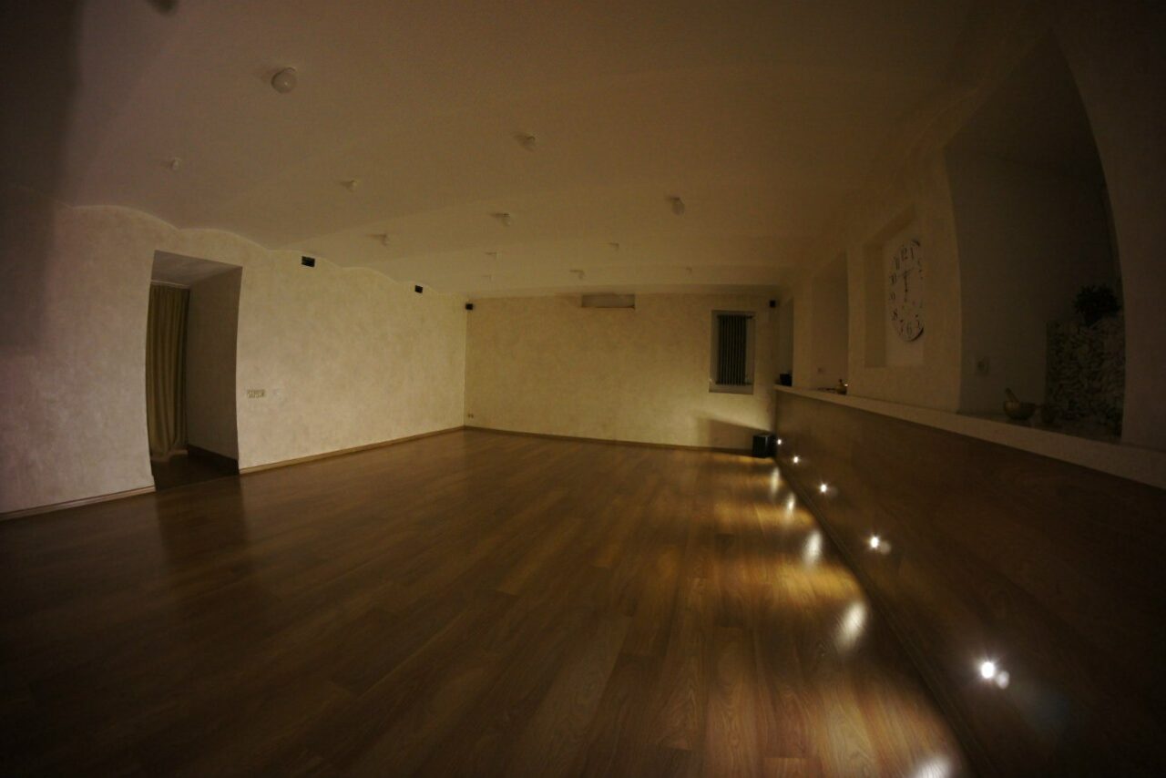 Арендовать Loft Teplo Зал с теплыми полами 