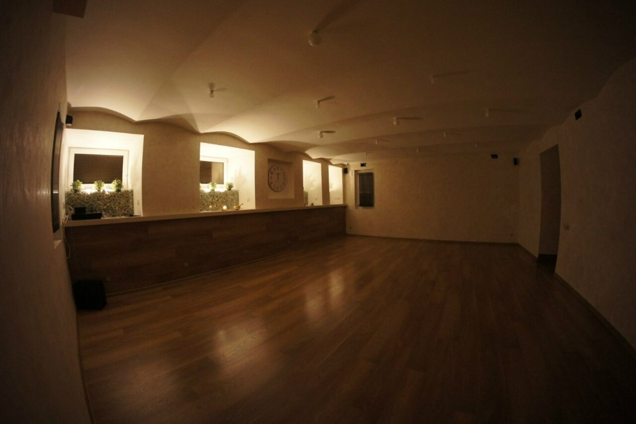 Арендовать Loft Teplo Зал с теплыми полами 