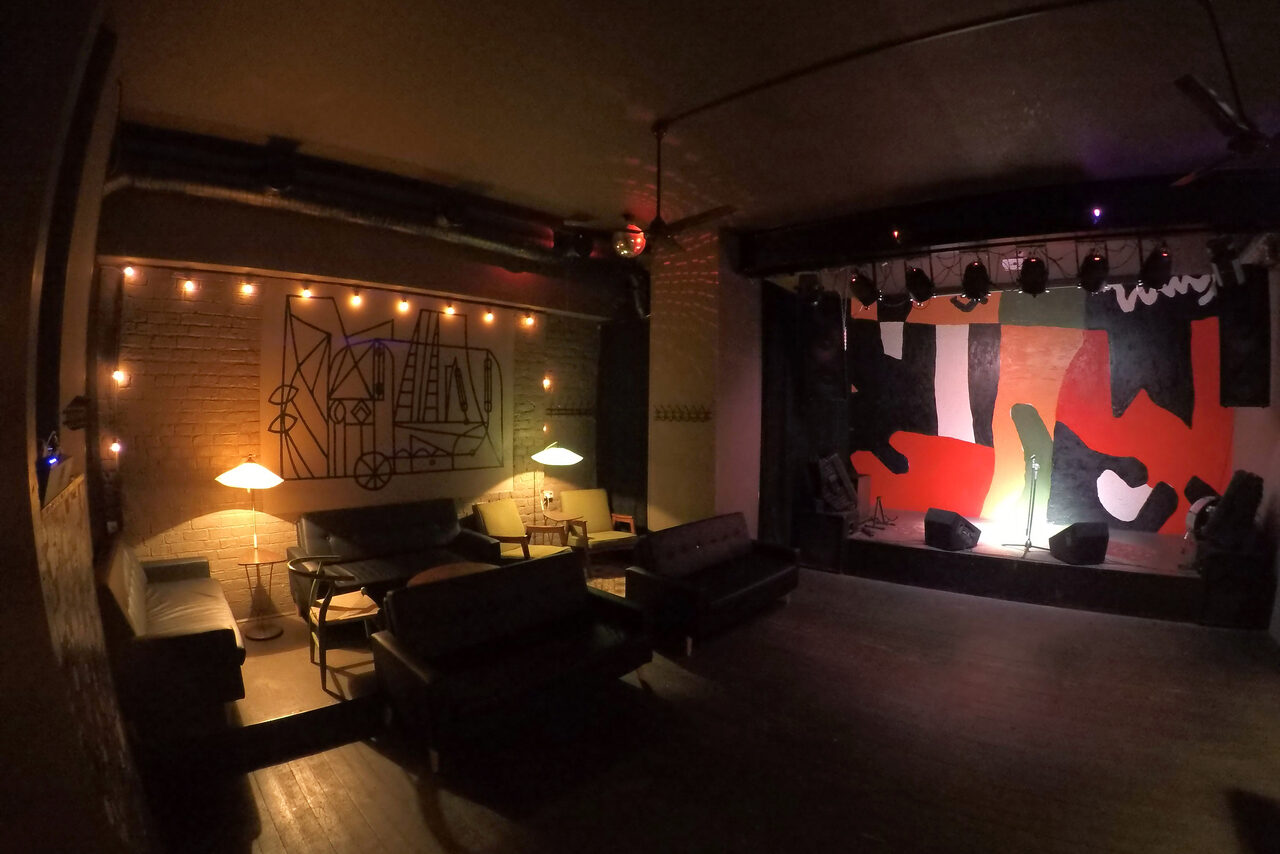 Арендовать Лофт-бар со сценой