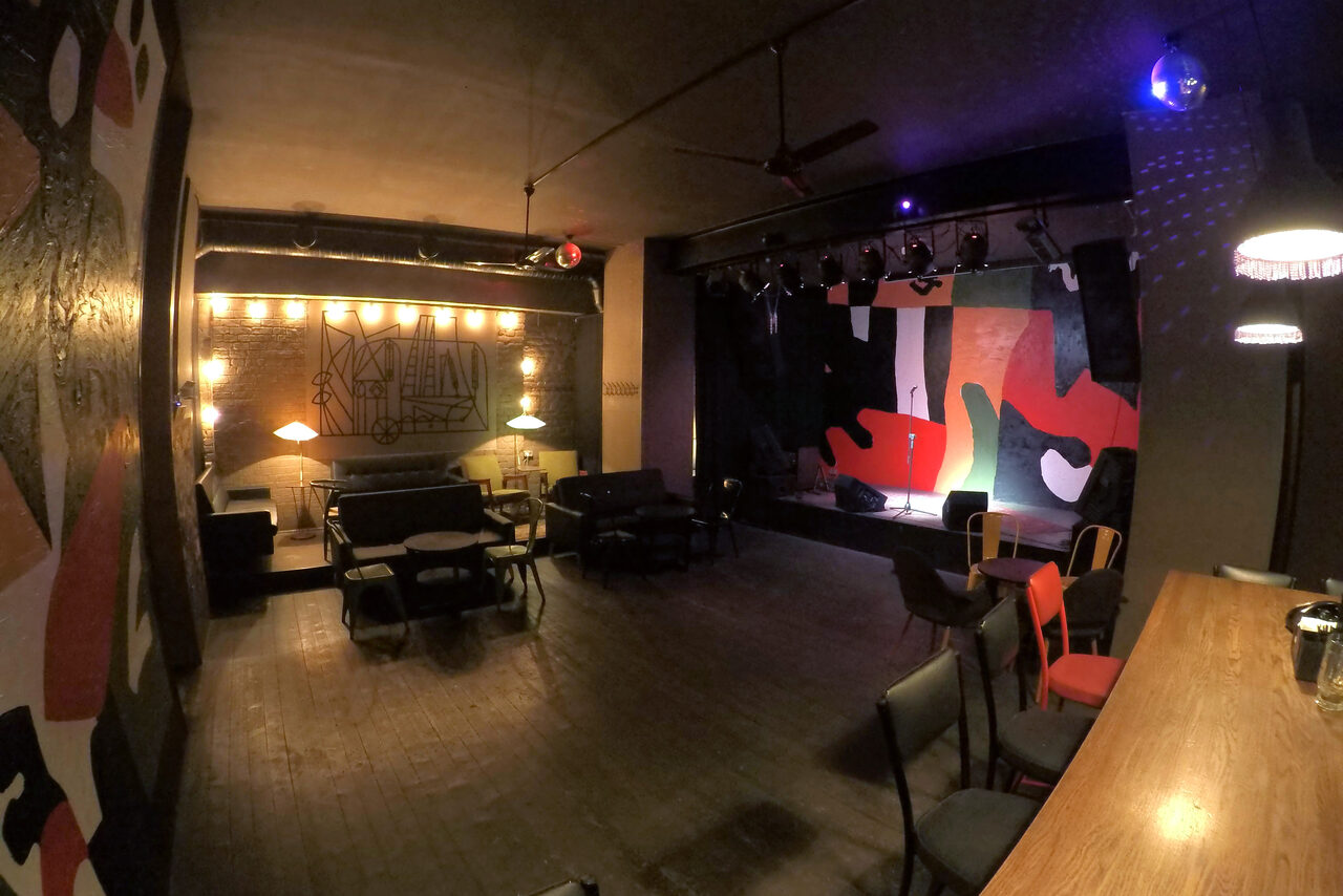 Арендовать Лофт-бар со сценой