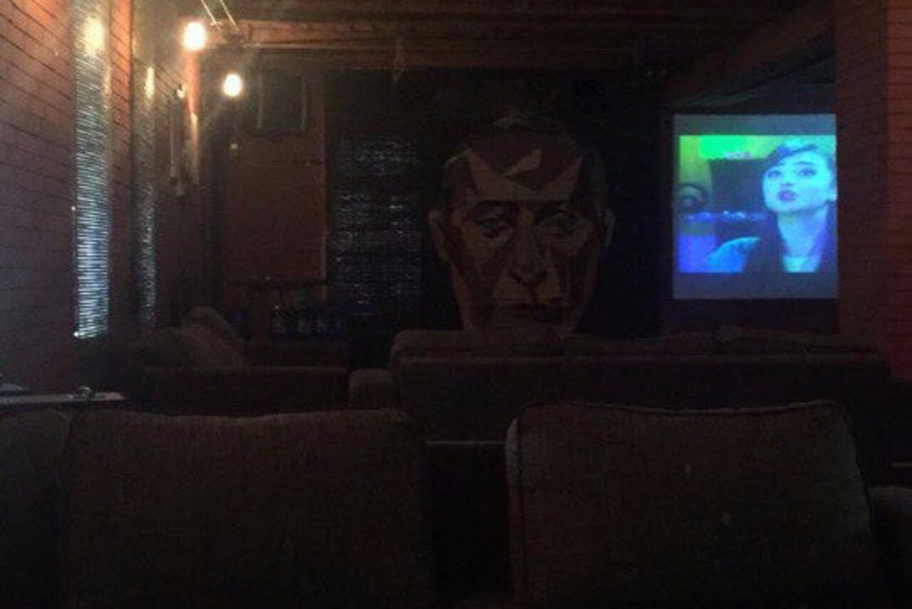 Арендовать Лофт с баром 