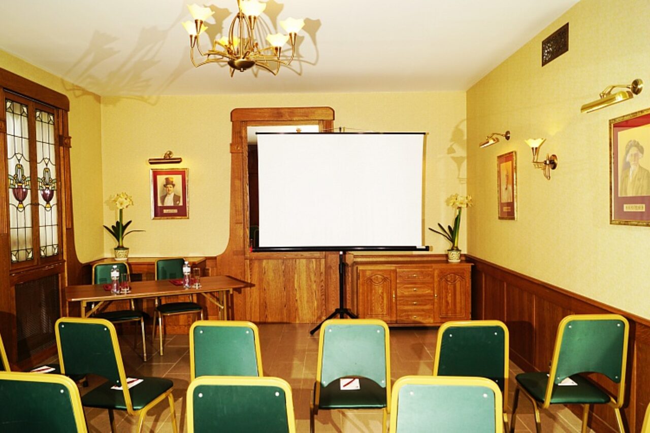 Арендовать Конференц-зал гостиницы "Адмиралтейская"