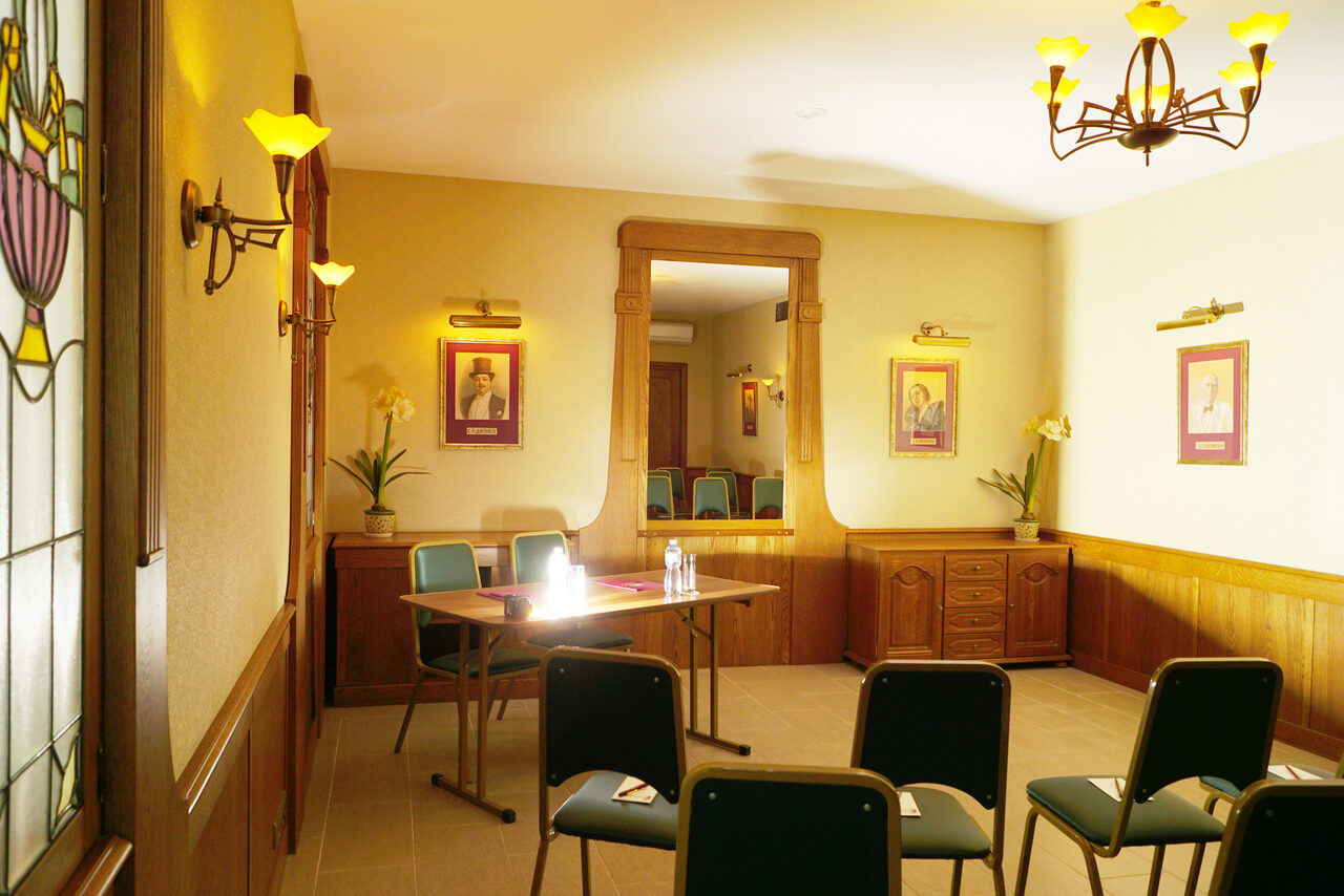 Арендовать Конференц-зал гостиницы "Адмиралтейская"