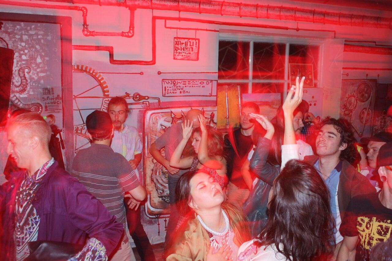 Арендовать Арт-площадка "ЛИФТ-БАР"