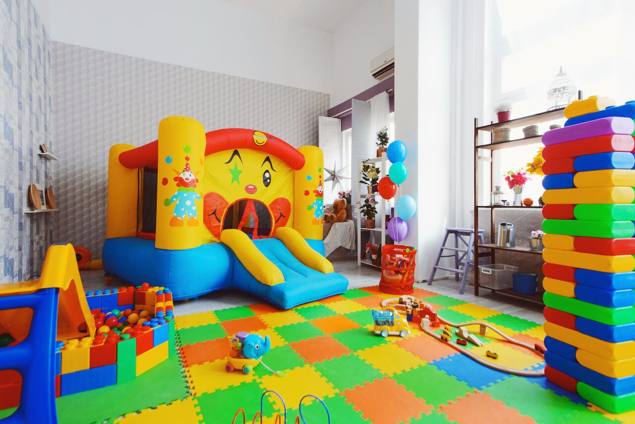 Арендовать Студия Июнь Творческая студия для праздников