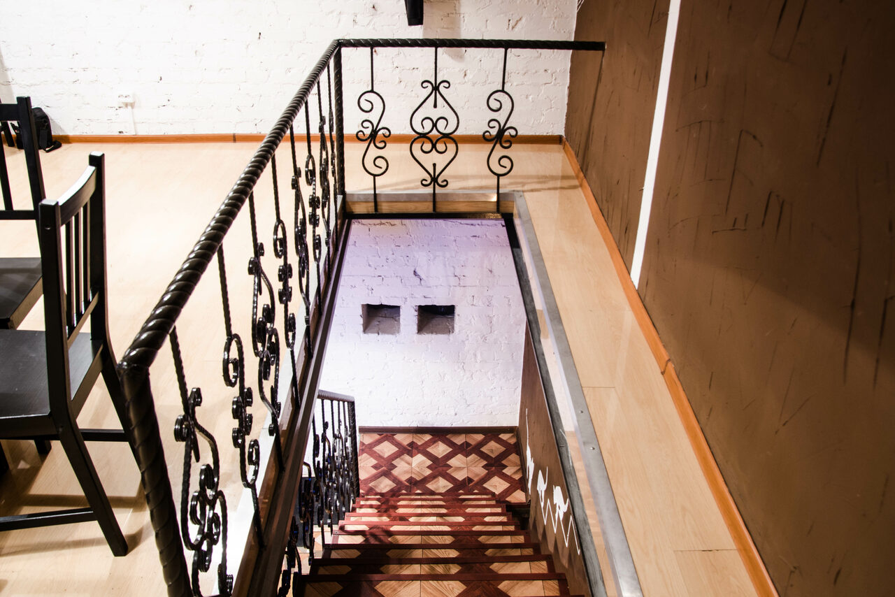 Арендовать Второй этаж бара 