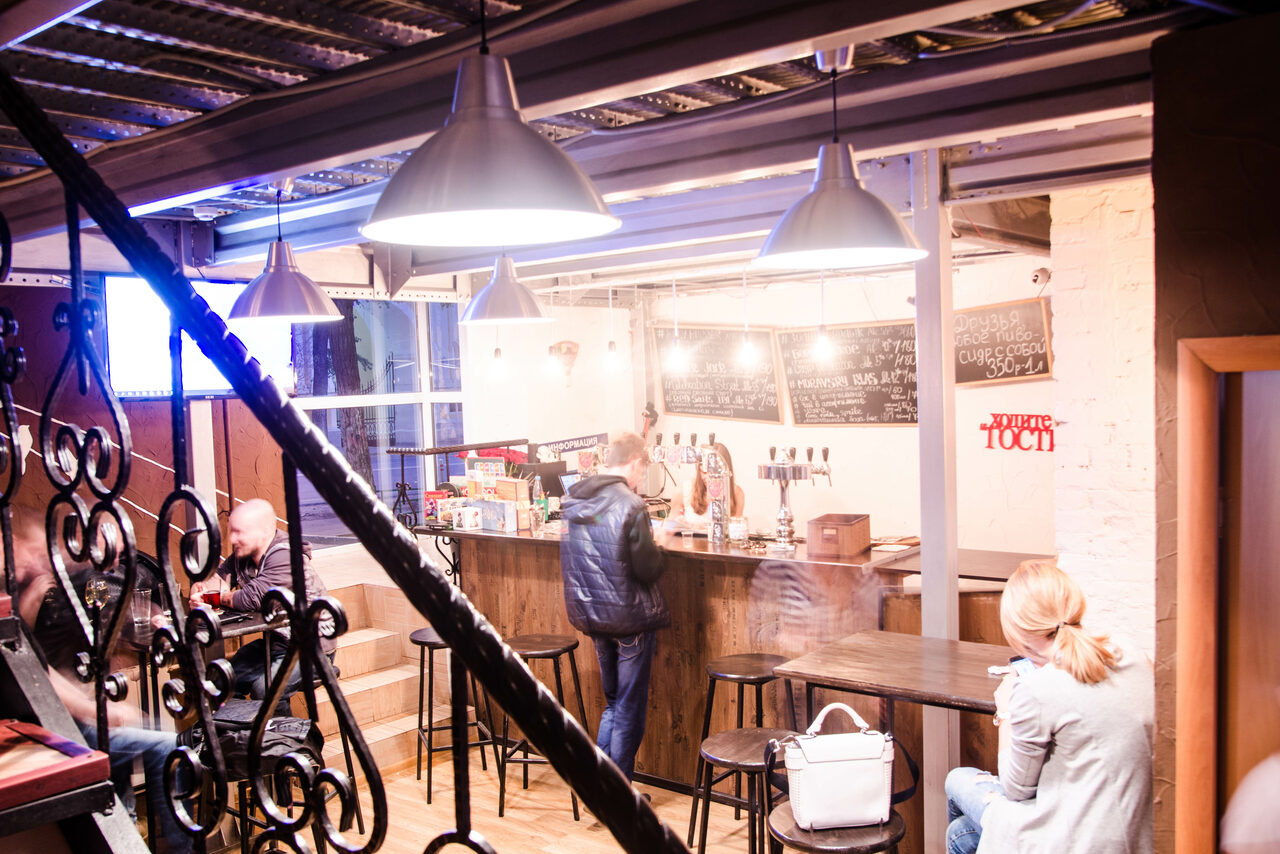 Арендовать Второй этаж бара 