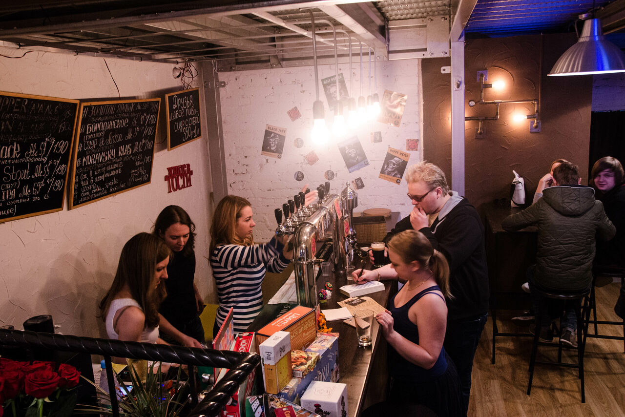 Арендовать Второй этаж бара 