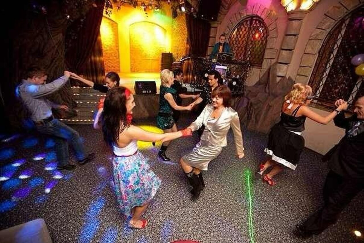 Арендовать Ресторан "Невские Звезды"