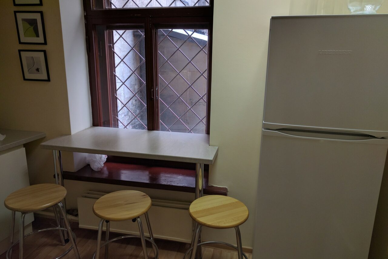 Арендовать Кабинет с кухней на Достоевской