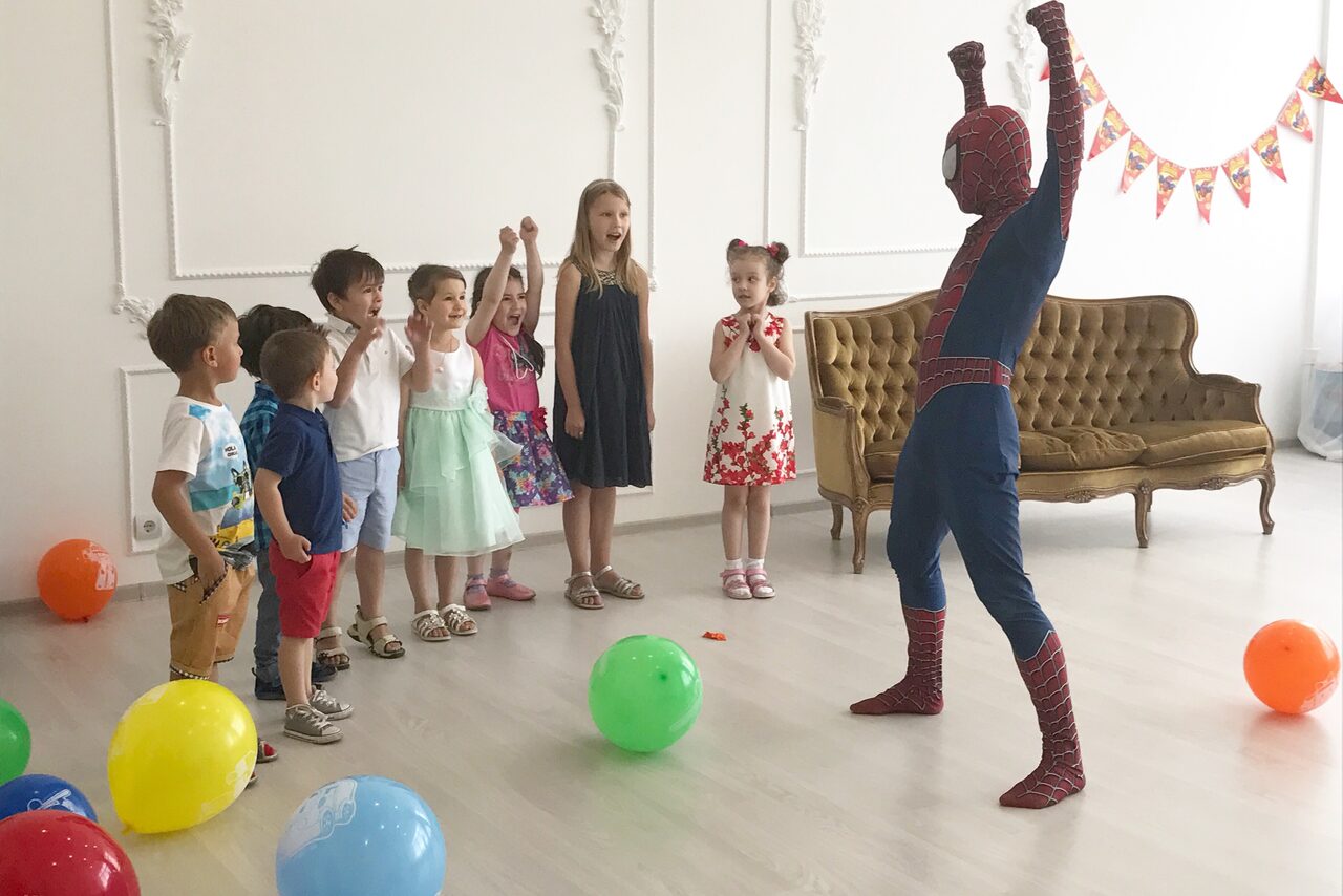 Арендовать Studio33.13 Светлая студия в классическом стиле