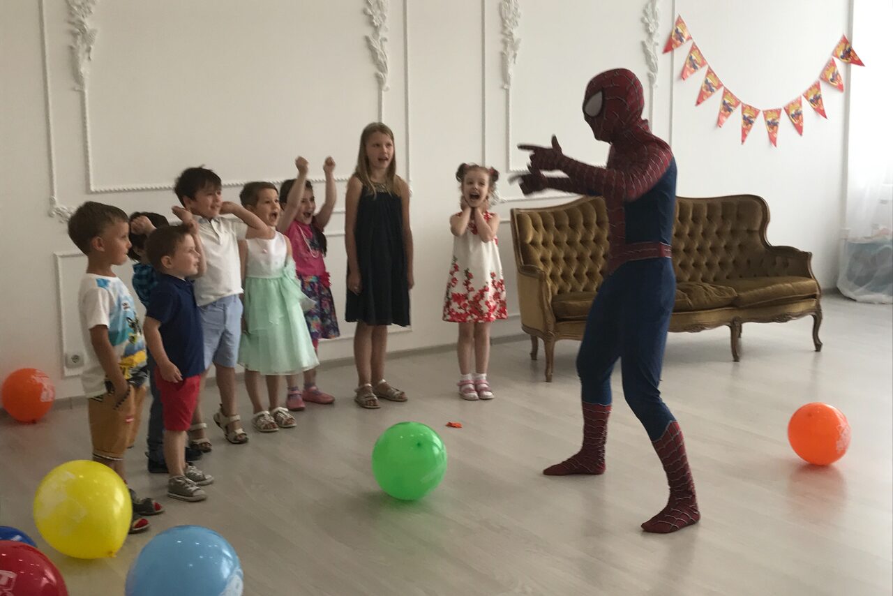 Арендовать Studio33.13 Светлая студия в классическом стиле