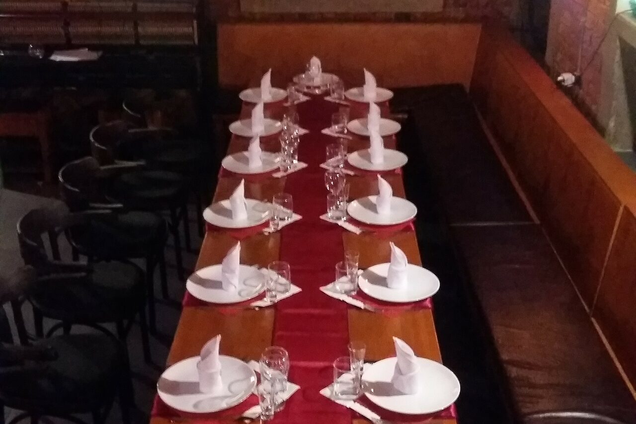 Арендовать Атмосферный бар