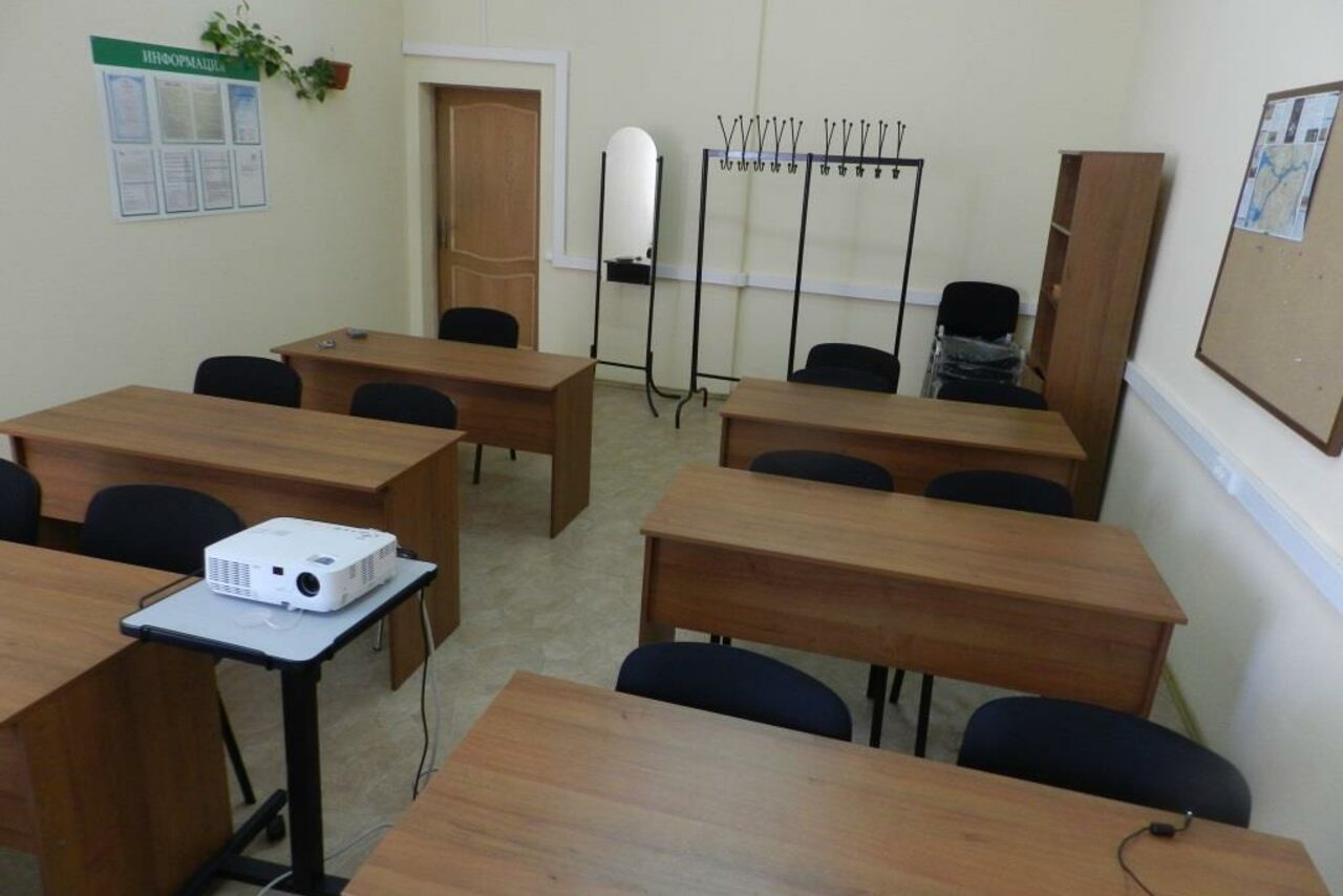 Арендовать Учебный класс с партами