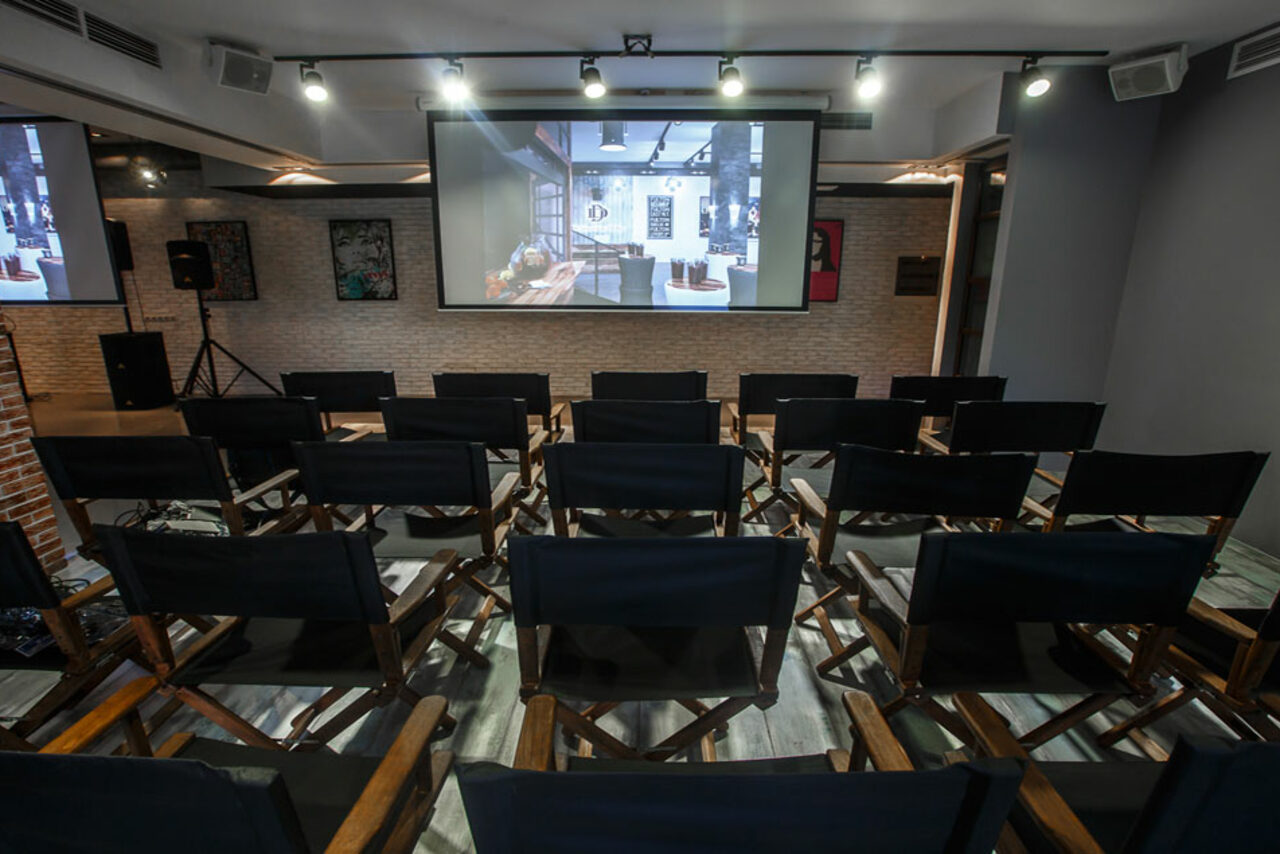 Арендовать Лофт Denisovsky Deluxe Лакшери лофт на Бауманской