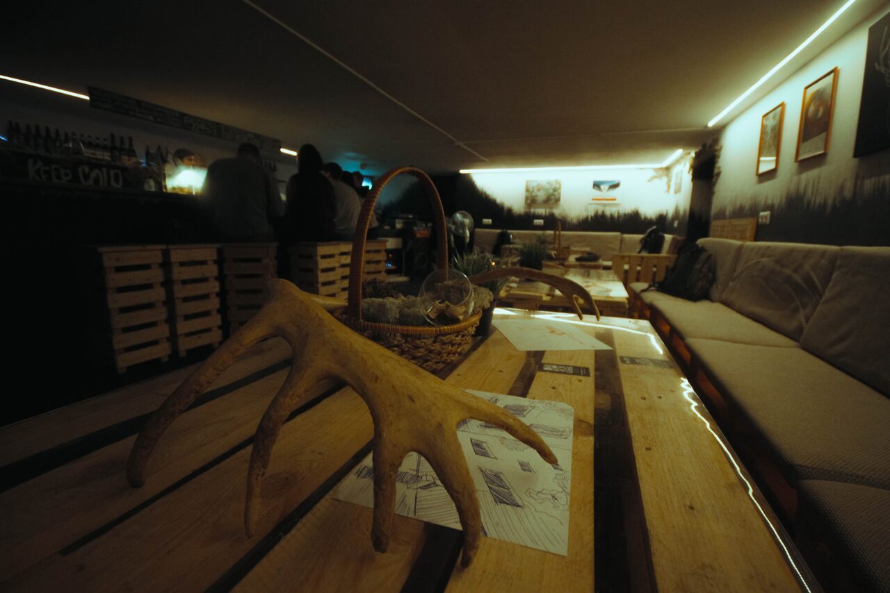 Арендовать Avrora Bar Деревянный лофт на Звенигородской 