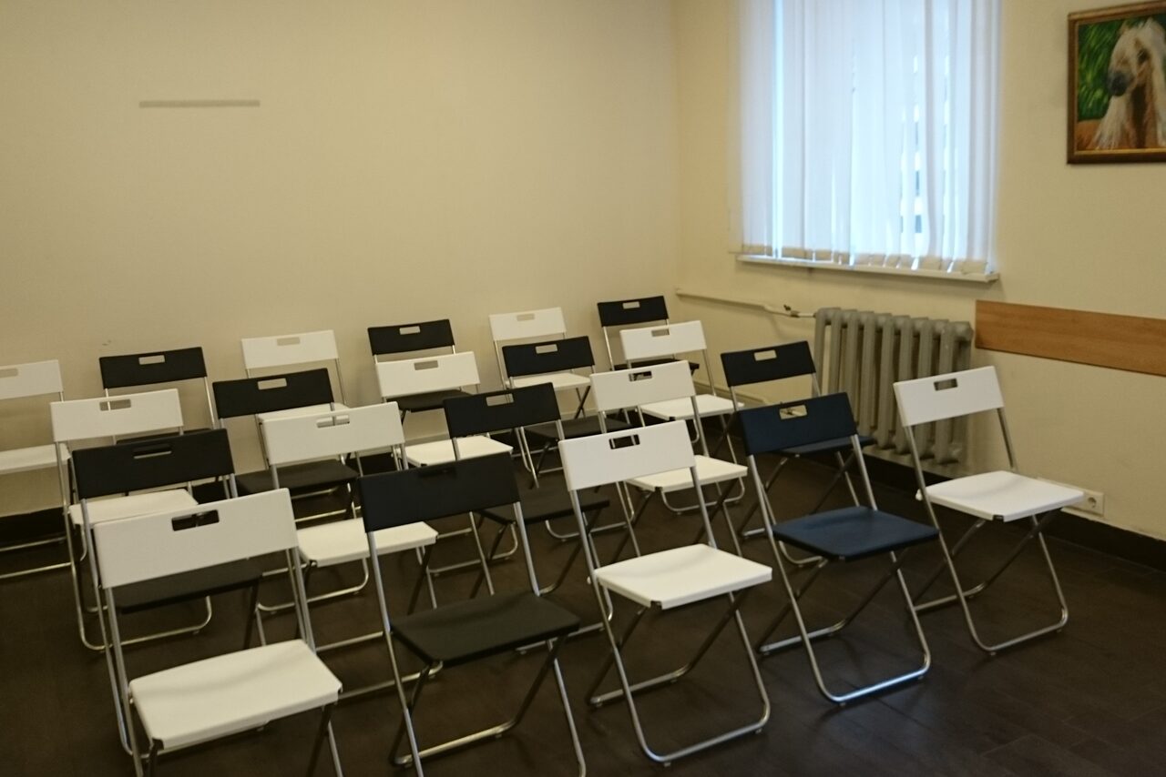 Арендовать Светлый зал в офисном здании