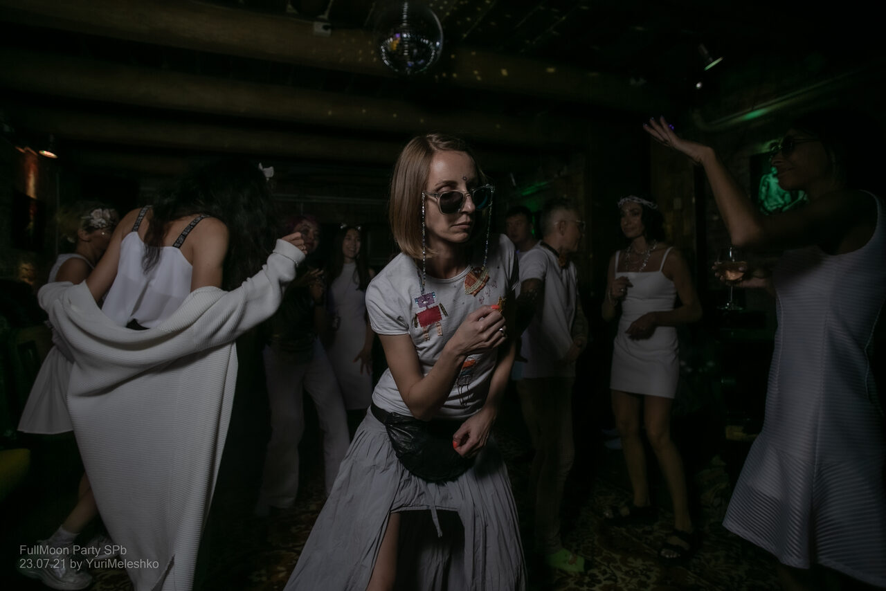 Арендовать Музыкальный дом Slondoneba. Лофт со сценой