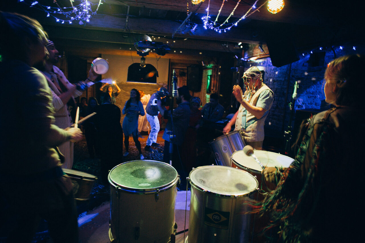 Арендовать Музыкальный дом Slondoneba. Лофт со сценой