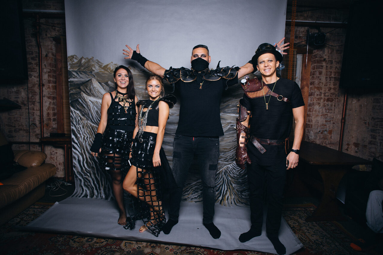 Арендовать Музыкальный дом Slondoneba. Лофт со сценой