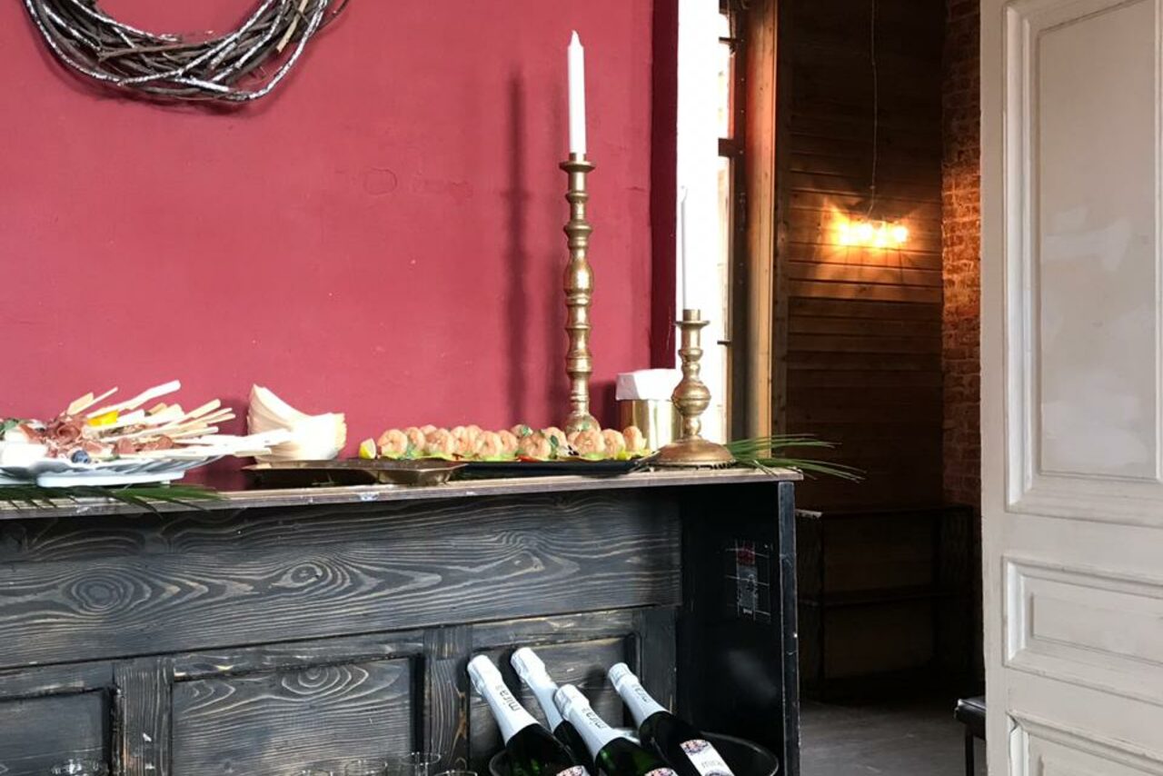 Арендовать Голицын Холл. Лофт с видом на Фонтанку 