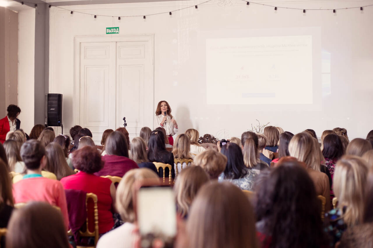 Арендовать Голицын Холл. Лофт с видом на Фонтанку 