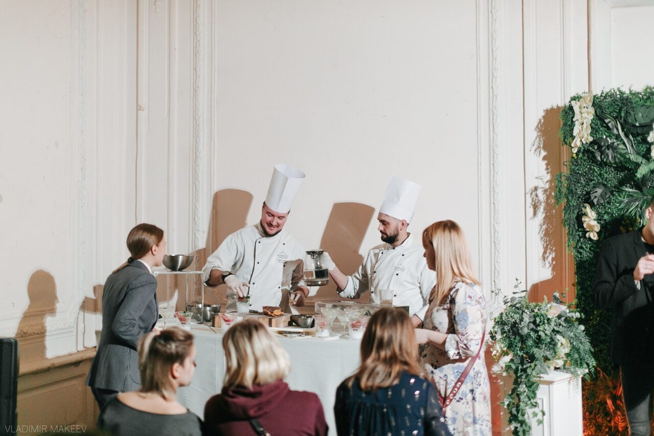 Арендовать Голицын Холл. Лофт с видом на Фонтанку 