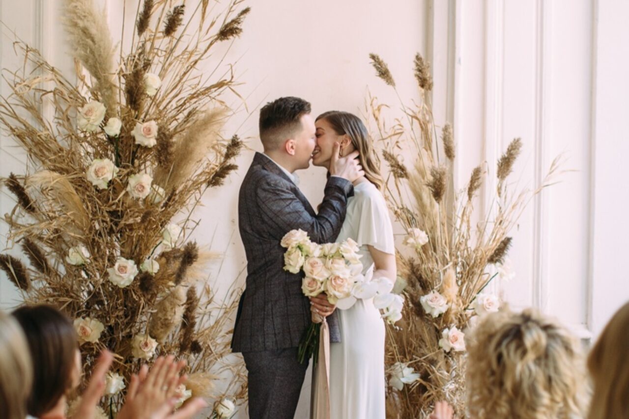 Арендовать Голицын Холл. Лофт с видом на Фонтанку 