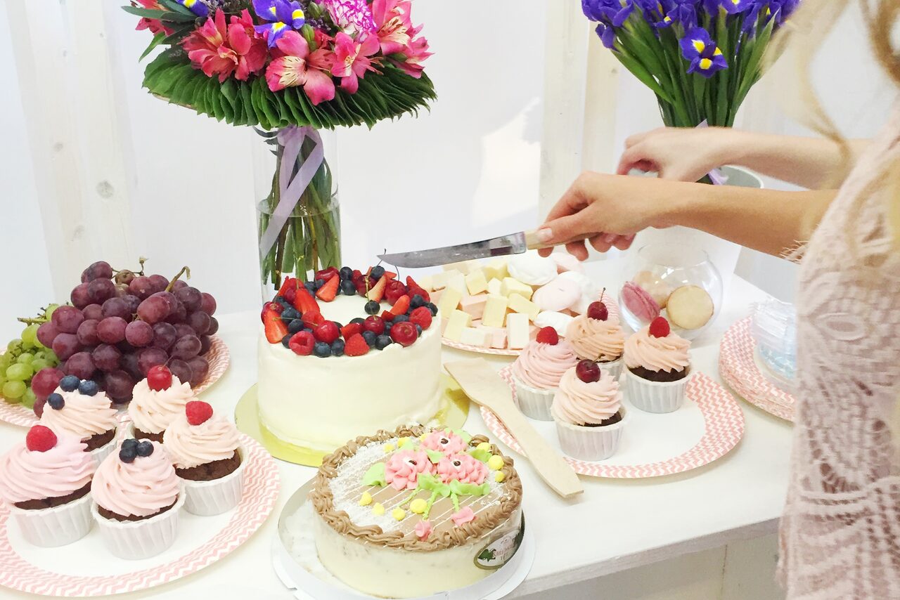 Арендовать Студия с панорамными окнами