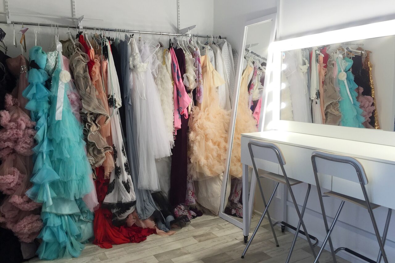 Арендовать Студия с панорамными окнами