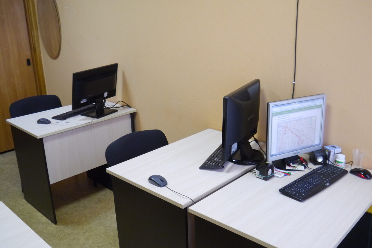 Арендовать Класс с компьютерами и проектором