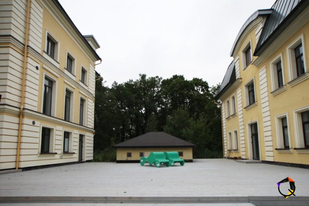 Арендовать Резиденция искусств и технологий Мансарда с балконом